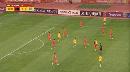 关于关键封盖：李磊封堵上海队最后一攻，场面沸腾！的信息